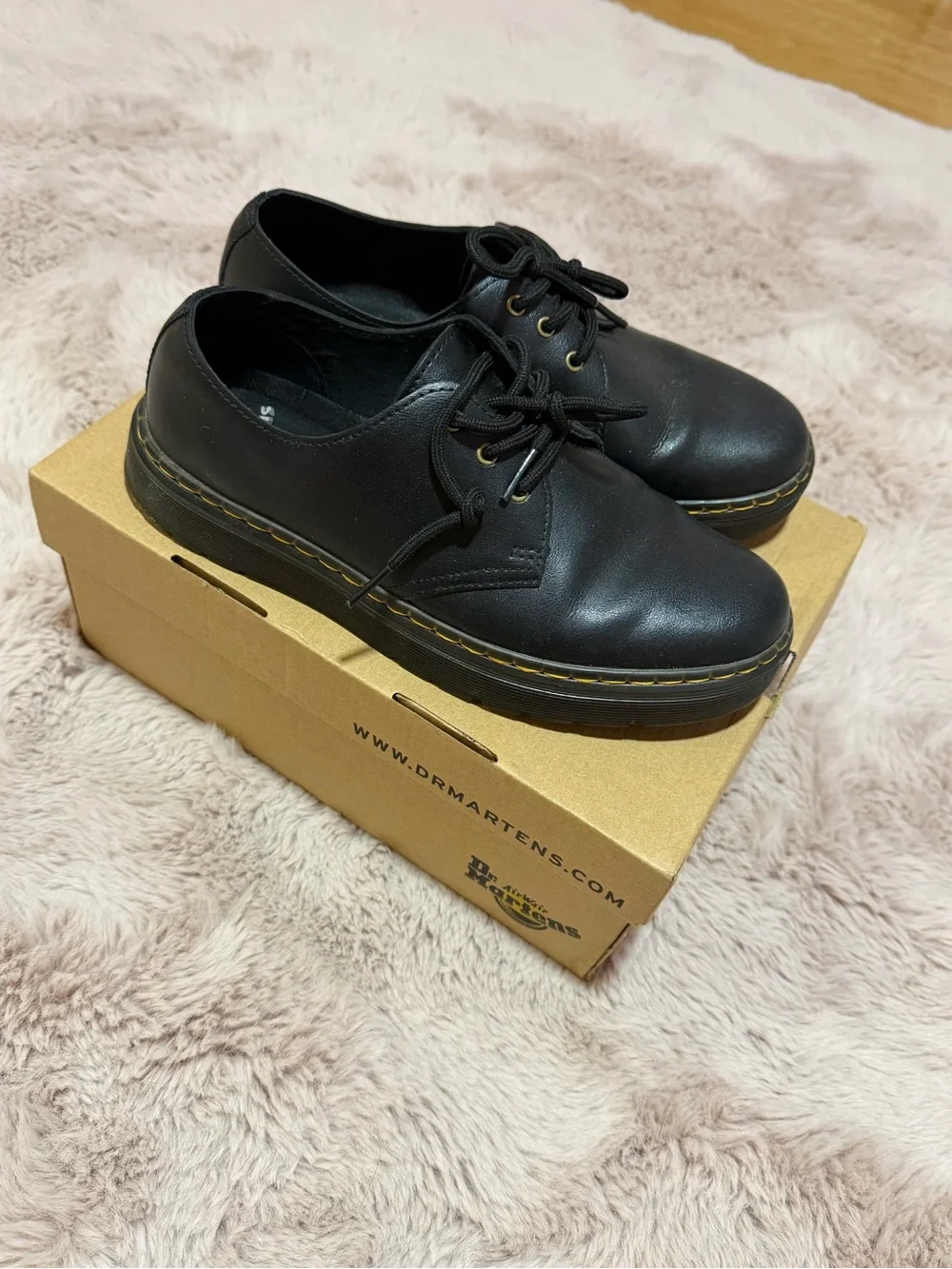 Black leather Dr. Martens 1461 Oxford shoes Brand New still in box!
